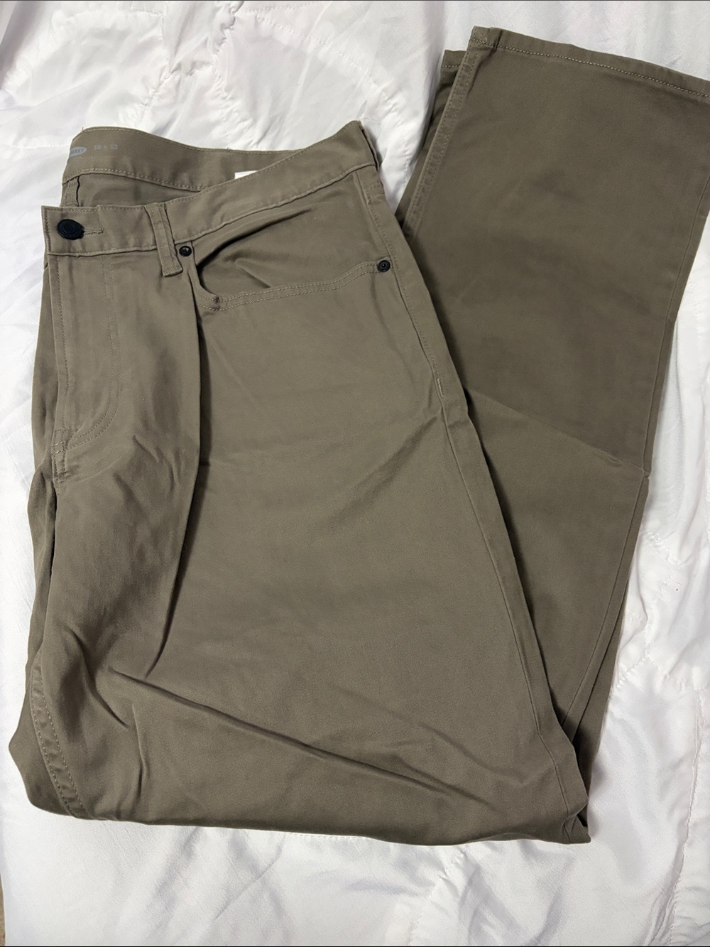 Old Navy Men's Chinos in Olive
